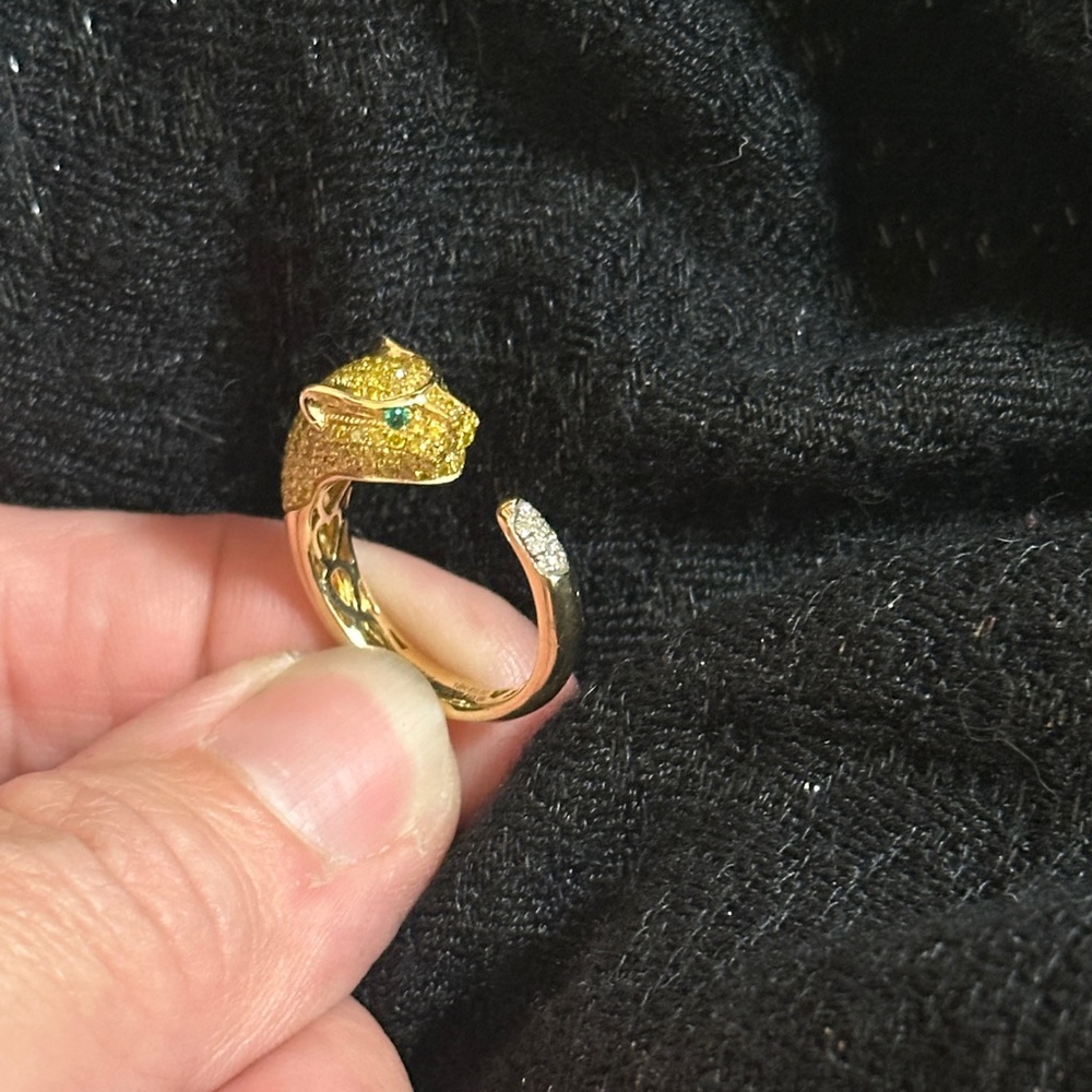18K Panther Ring w/ Yellow & White Diamonds, and Emeralds